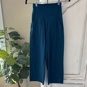 Lululemon Align Wide Leg Cropped Leggings with Pockets Size 2 Blue